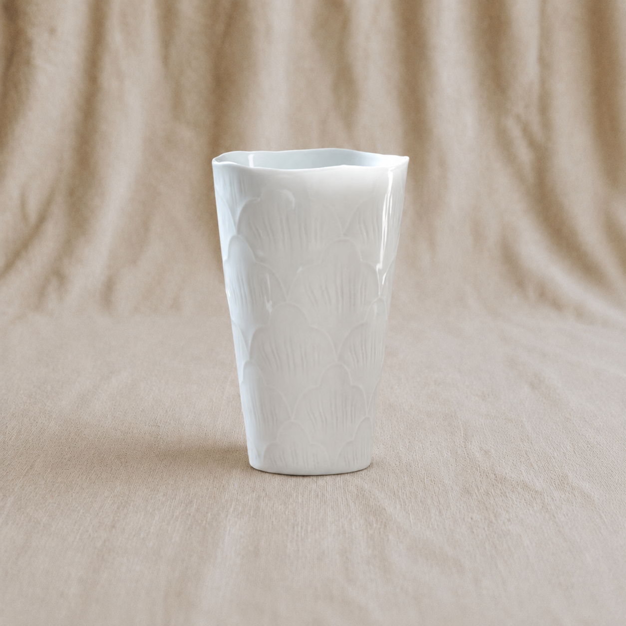 Carved Cloud Porcelain Water Cup