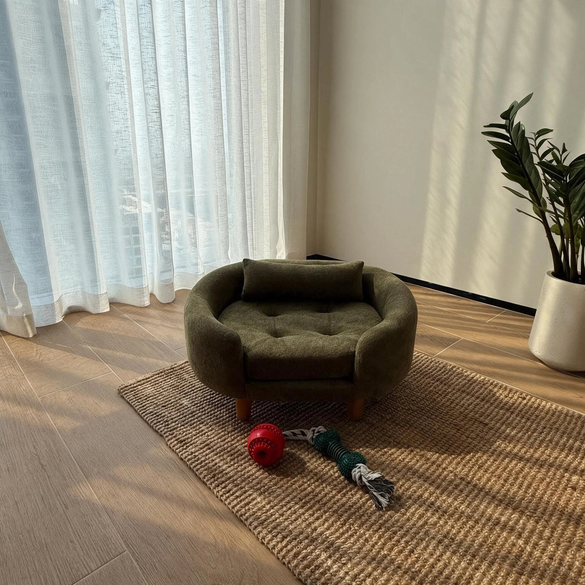Haven Round Elevated Pet Bed